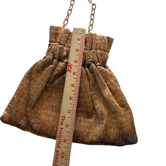 La Regale Metallic Pleated Handbag With Chain Strap - Picture 4 of 6